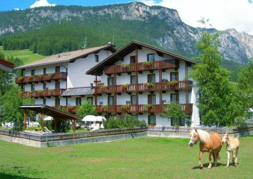 Appartamenti Astoria La Villa Ла Виля Екстериор снимка